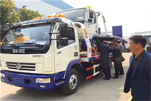环江汽车道路救援拖车价格